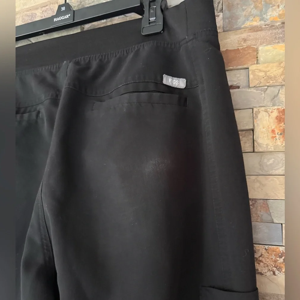 Figs Axim™ Cargo Scrub Pants Black Mens M Unisex Nurse Doctor Hospital READ